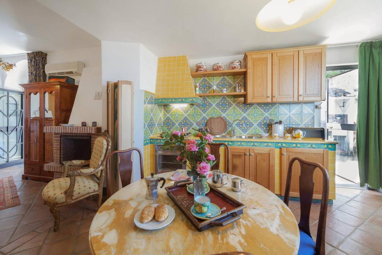 Villa Lamberti Monte di Procida Eksteriør billede